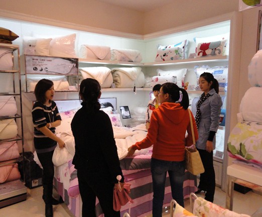 澧縣紫羅蘭家紡專(zhuān)賣(mài)店創(chuàng)銷(xiāo)售奇跡，揭秘家居用品市場(chǎng)的新突破